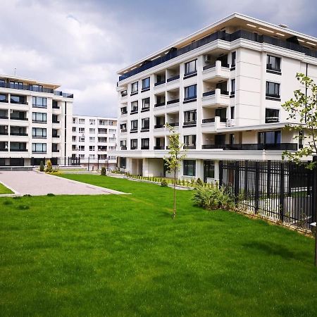Business And Leisure Apartments In Mladost 2 With Free Garage Sofia Eksteriør bilde