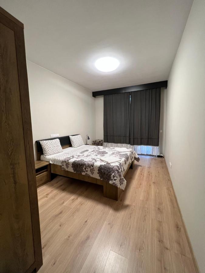 Business And Leisure Apartments In Mladost 2 With Free Garage Sofia Eksteriør bilde