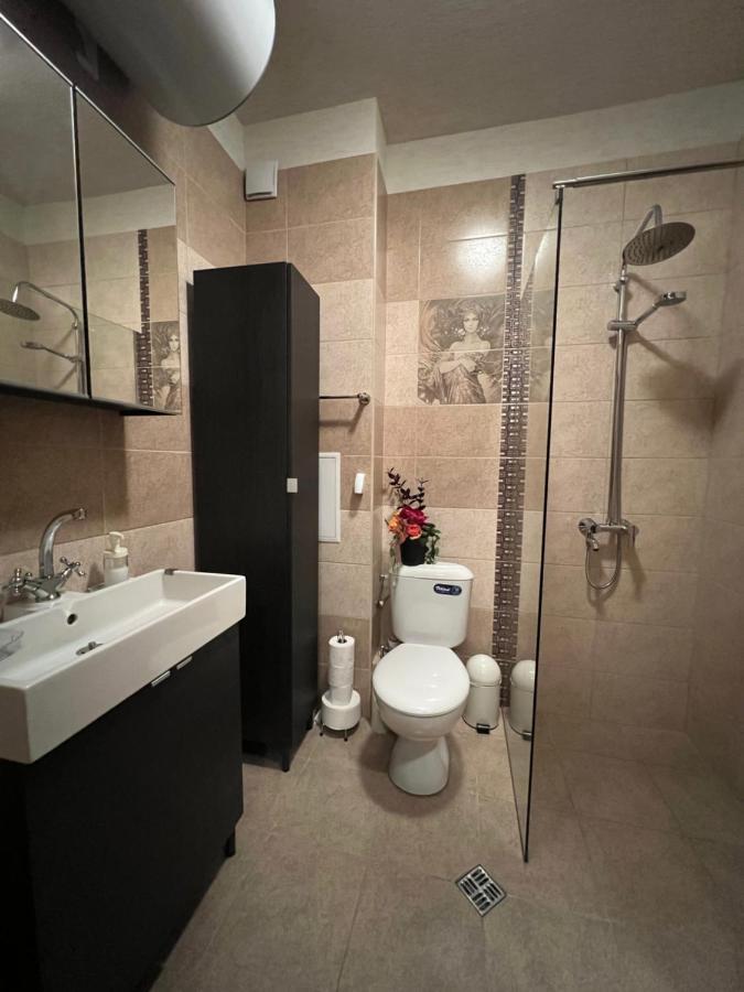 Business And Leisure Apartments In Mladost 2 With Free Garage Sofia Eksteriør bilde