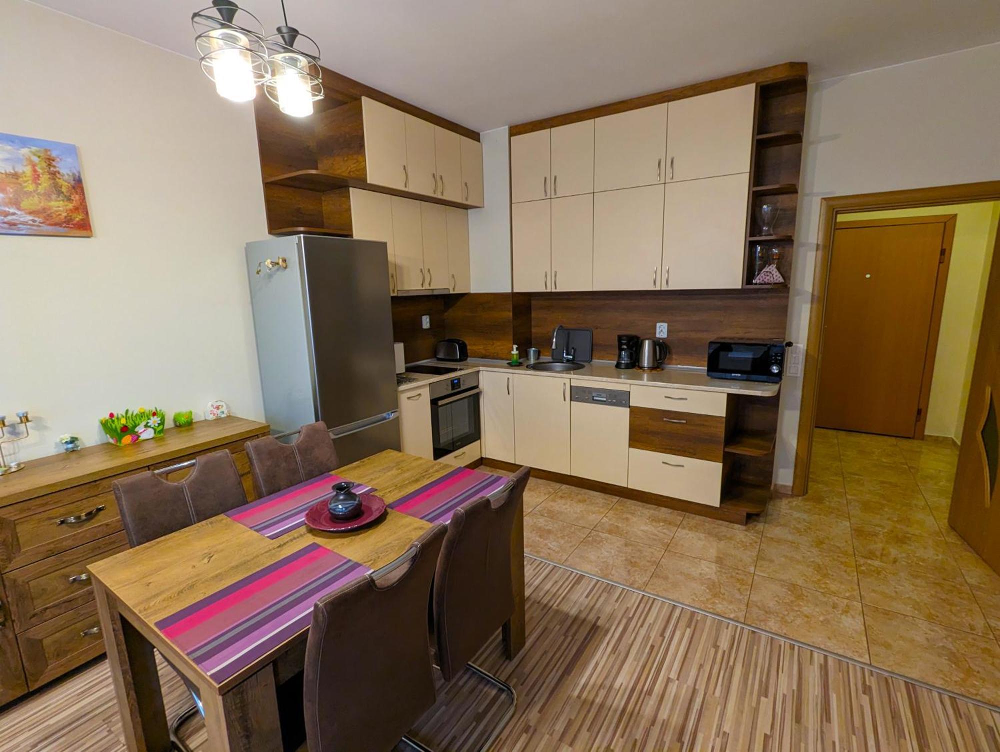Business And Leisure Apartments In Mladost 2 With Free Garage Sofia Eksteriør bilde