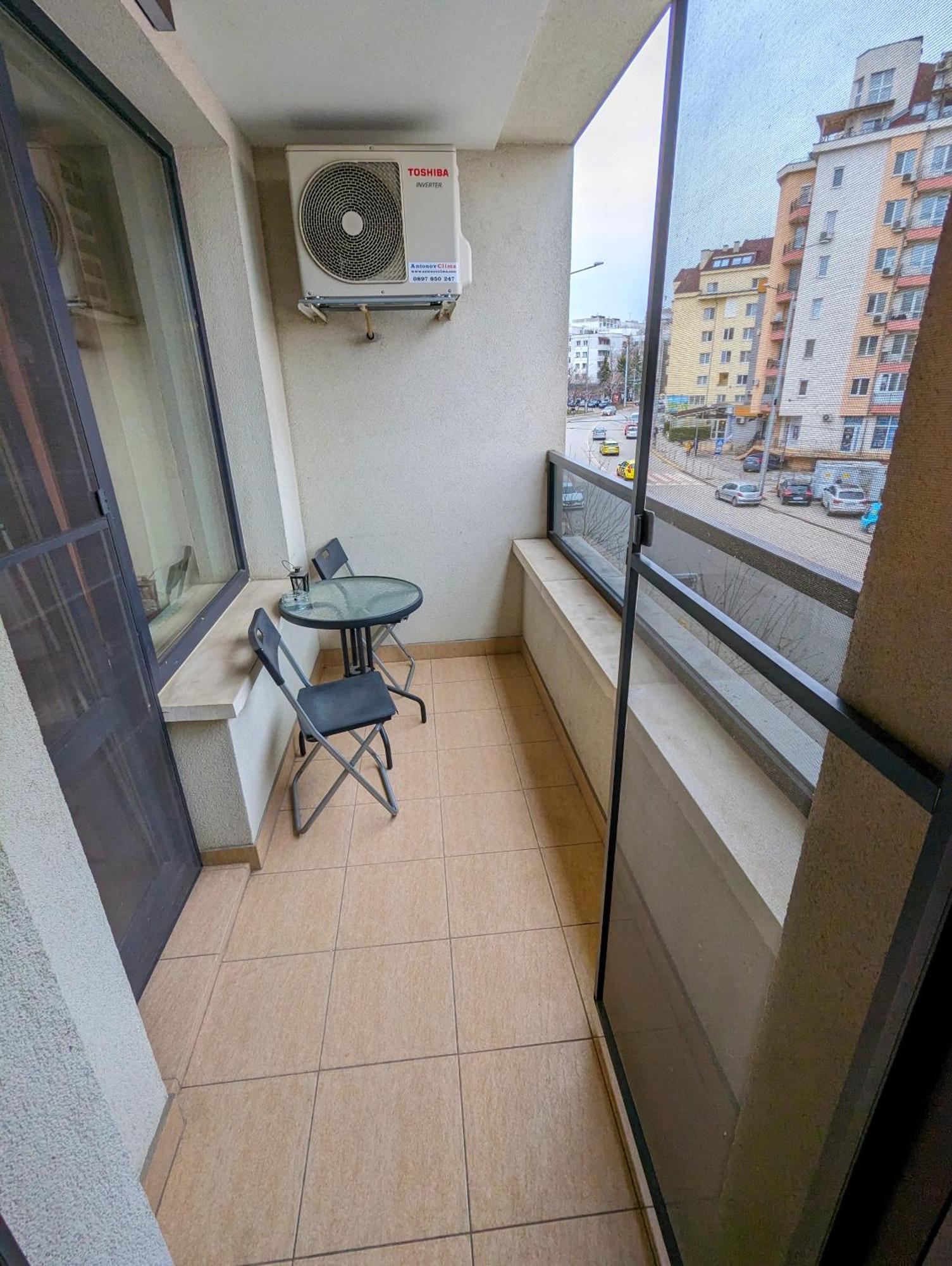 Business And Leisure Apartments In Mladost 2 With Free Garage Sofia Eksteriør bilde