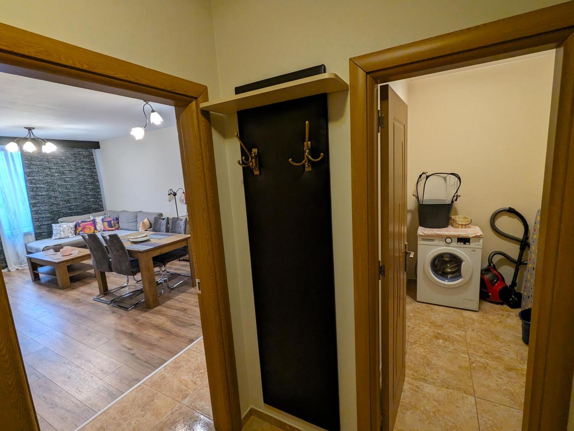 Business And Leisure Apartments In Mladost 2 With Free Garage Sofia Eksteriør bilde