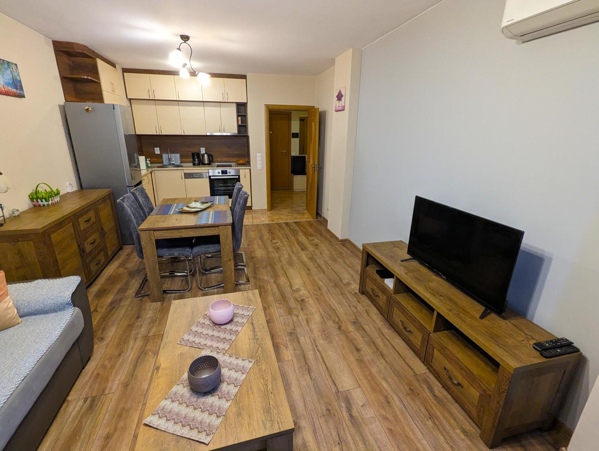 Business And Leisure Apartments In Mladost 2 With Free Garage Sofia Eksteriør bilde