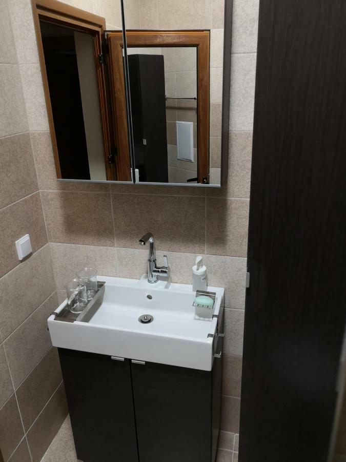 Business And Leisure Apartments In Mladost 2 With Free Garage Sofia Eksteriør bilde