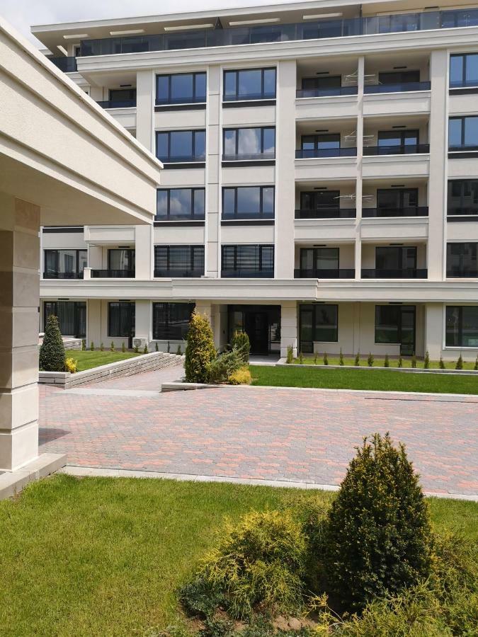Business And Leisure Apartments In Mladost 2 With Free Garage Sofia Eksteriør bilde