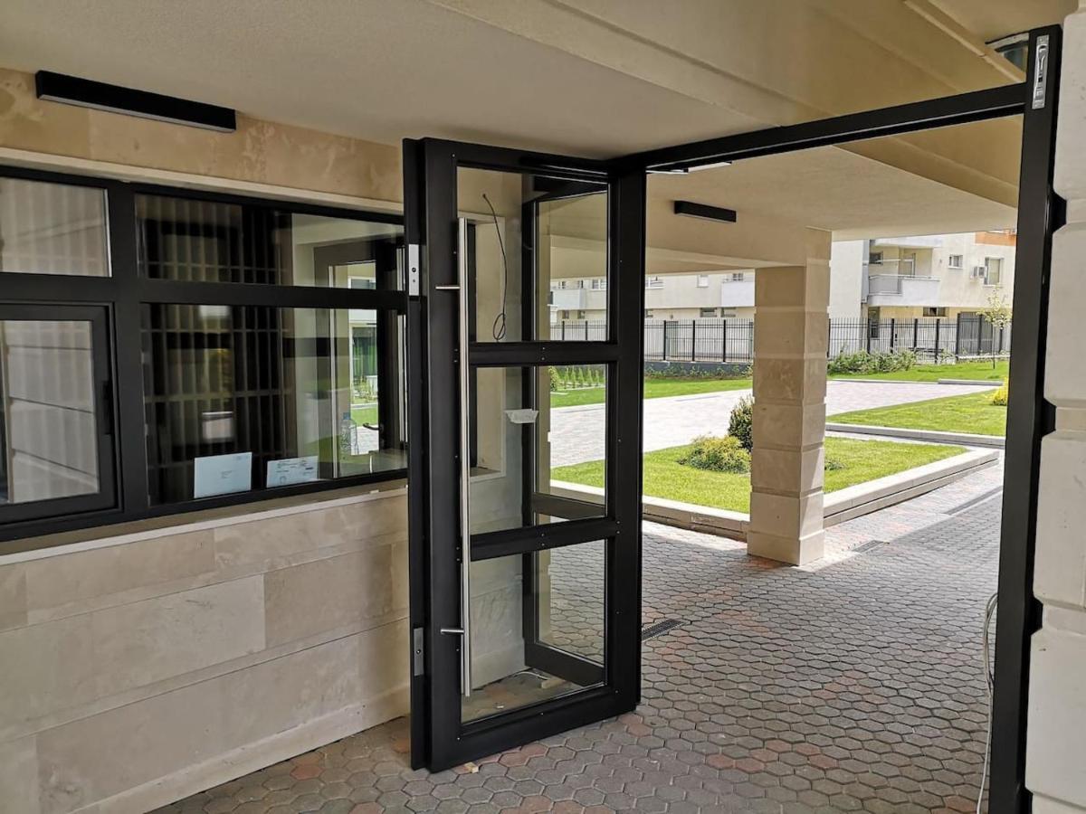 Business And Leisure Apartments In Mladost 2 With Free Garage Sofia Eksteriør bilde